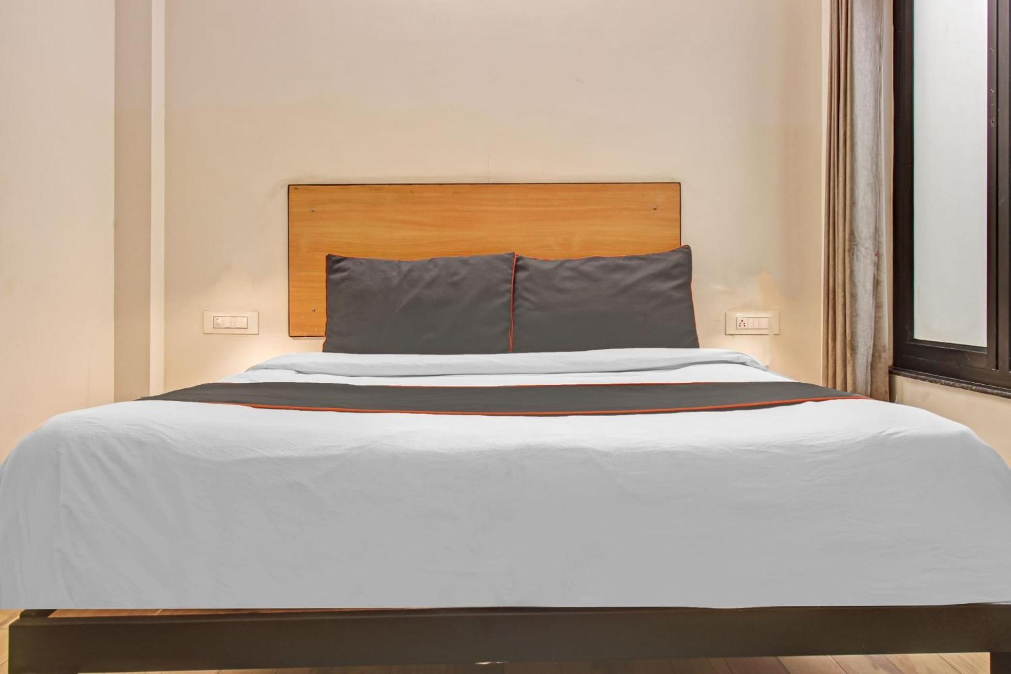 Super Townhouse Kachnar House Vikas Nagar Hotel Hasanganj Exterior photo