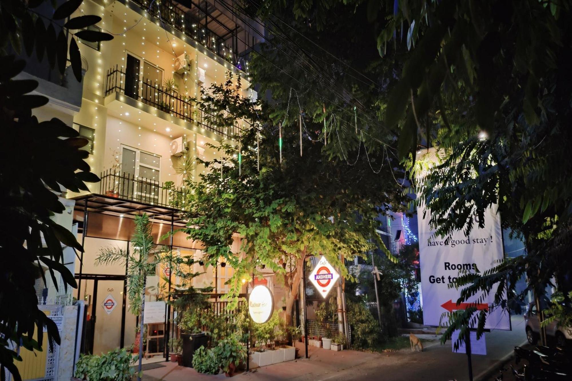 Super Townhouse Kachnar House Vikas Nagar Hotel Hasanganj Exterior photo